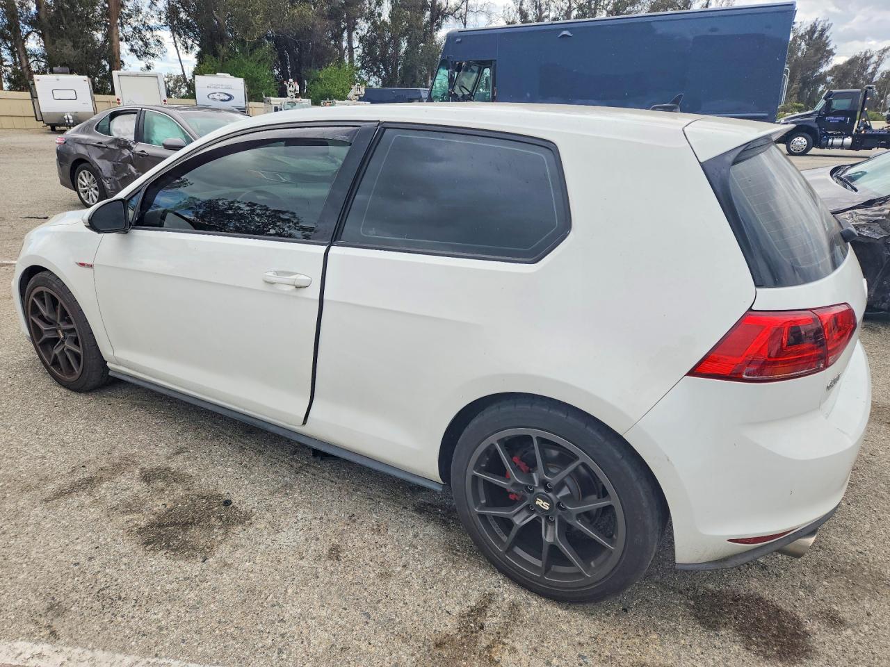 Volkswagen GTI S