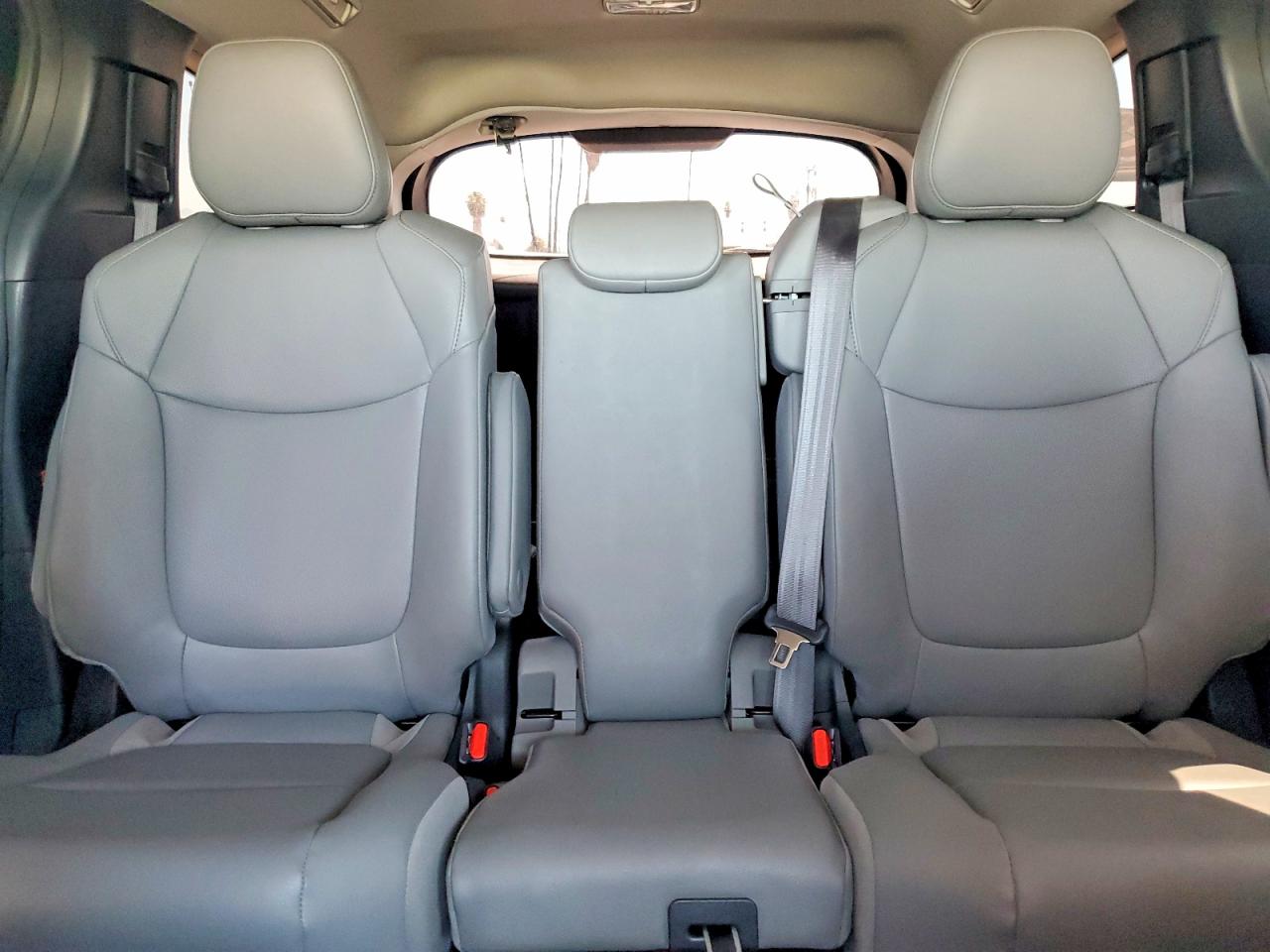 Toyota Sienna Xle 8-passenger