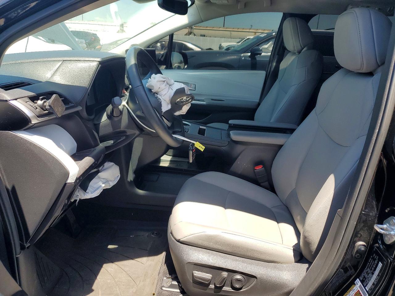 Toyota Sienna Xle 8-passenger
