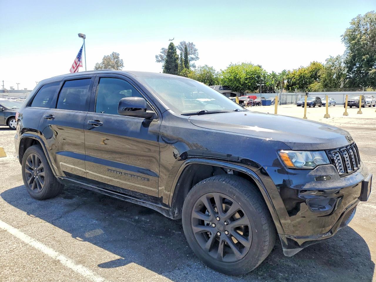 Jeep Grand Cherokee Laredo