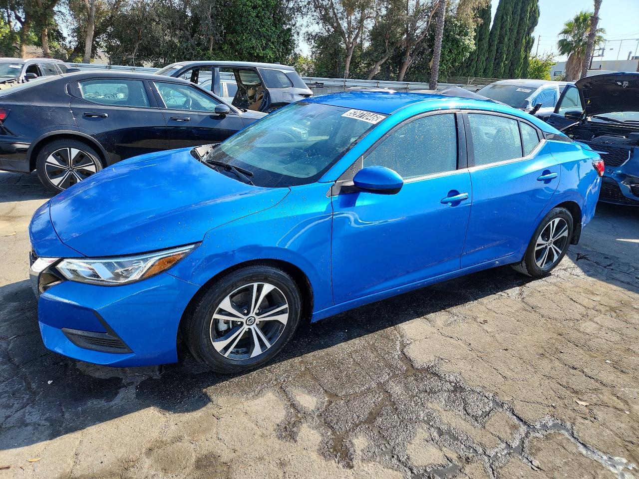 Salvage Nissan Sentra Image