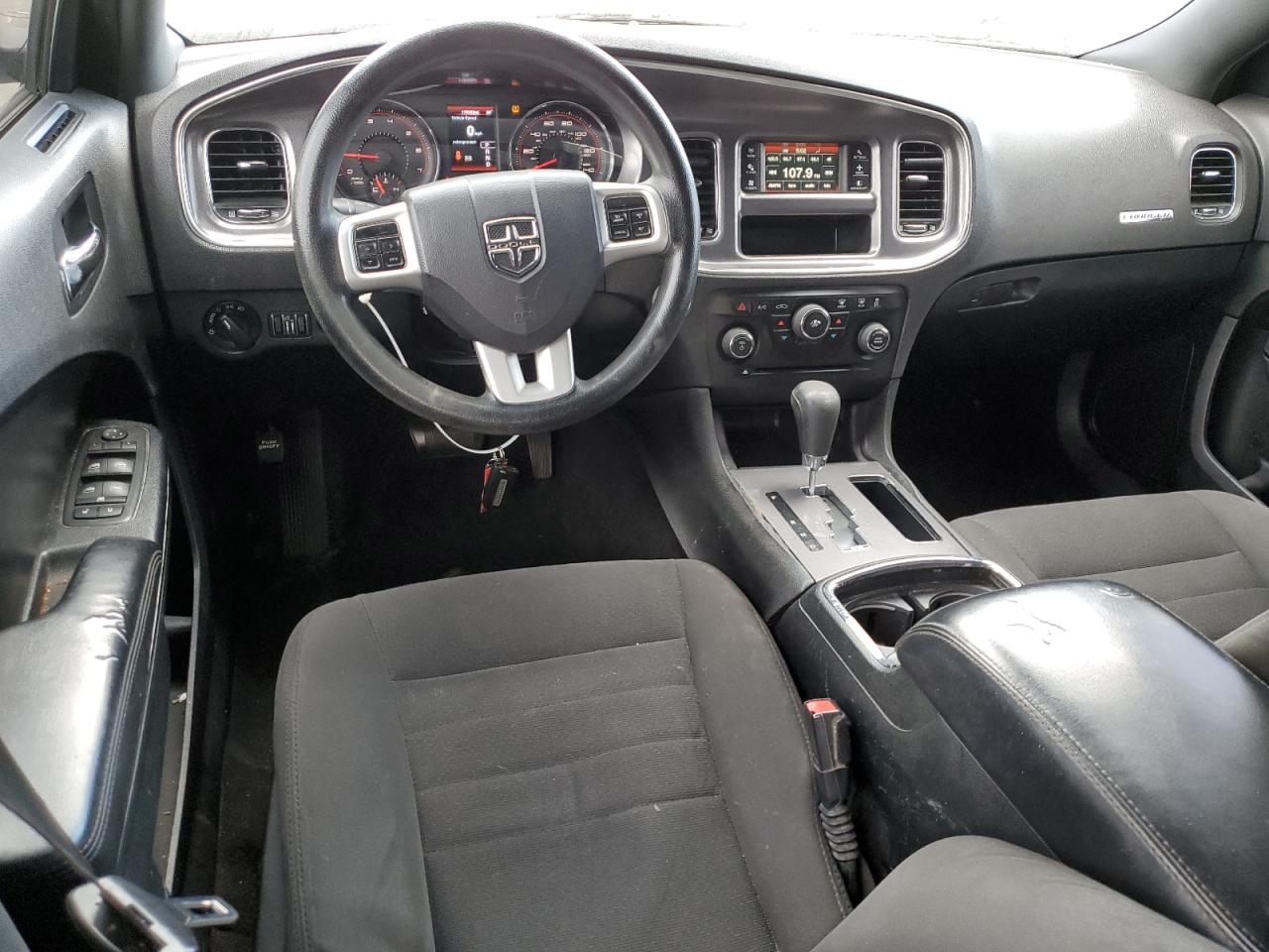 Dodge Charger Se