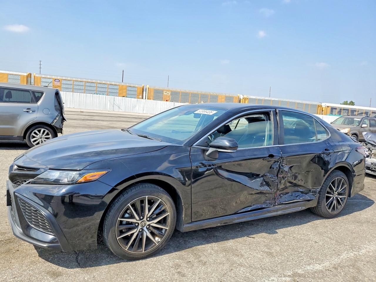 Salvage Toyota Camry Image