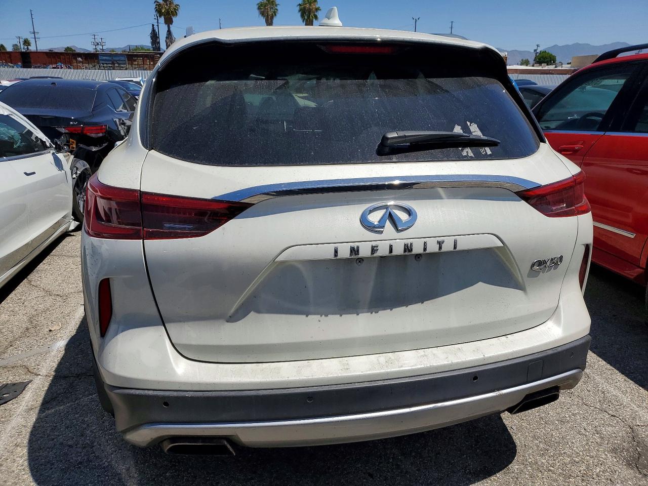 INFINITI Qx Essential