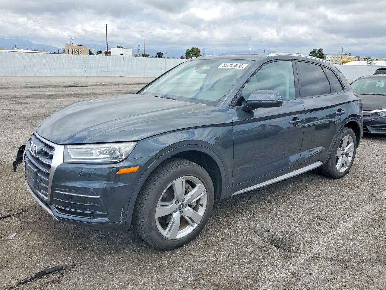 Salvage Audi Q5 Image