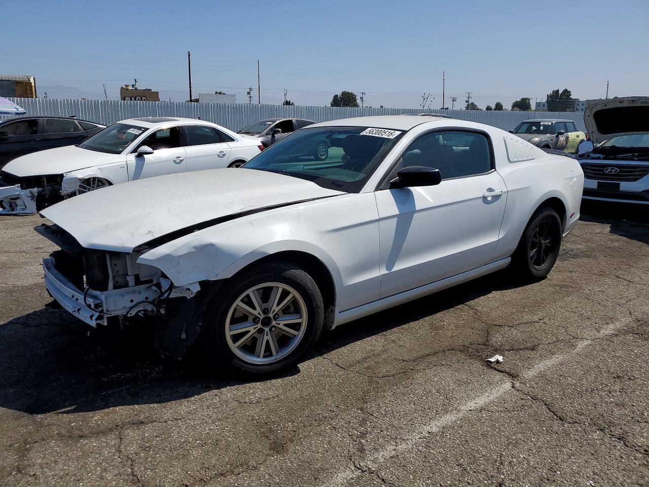 Salvage Ford Mustang Image