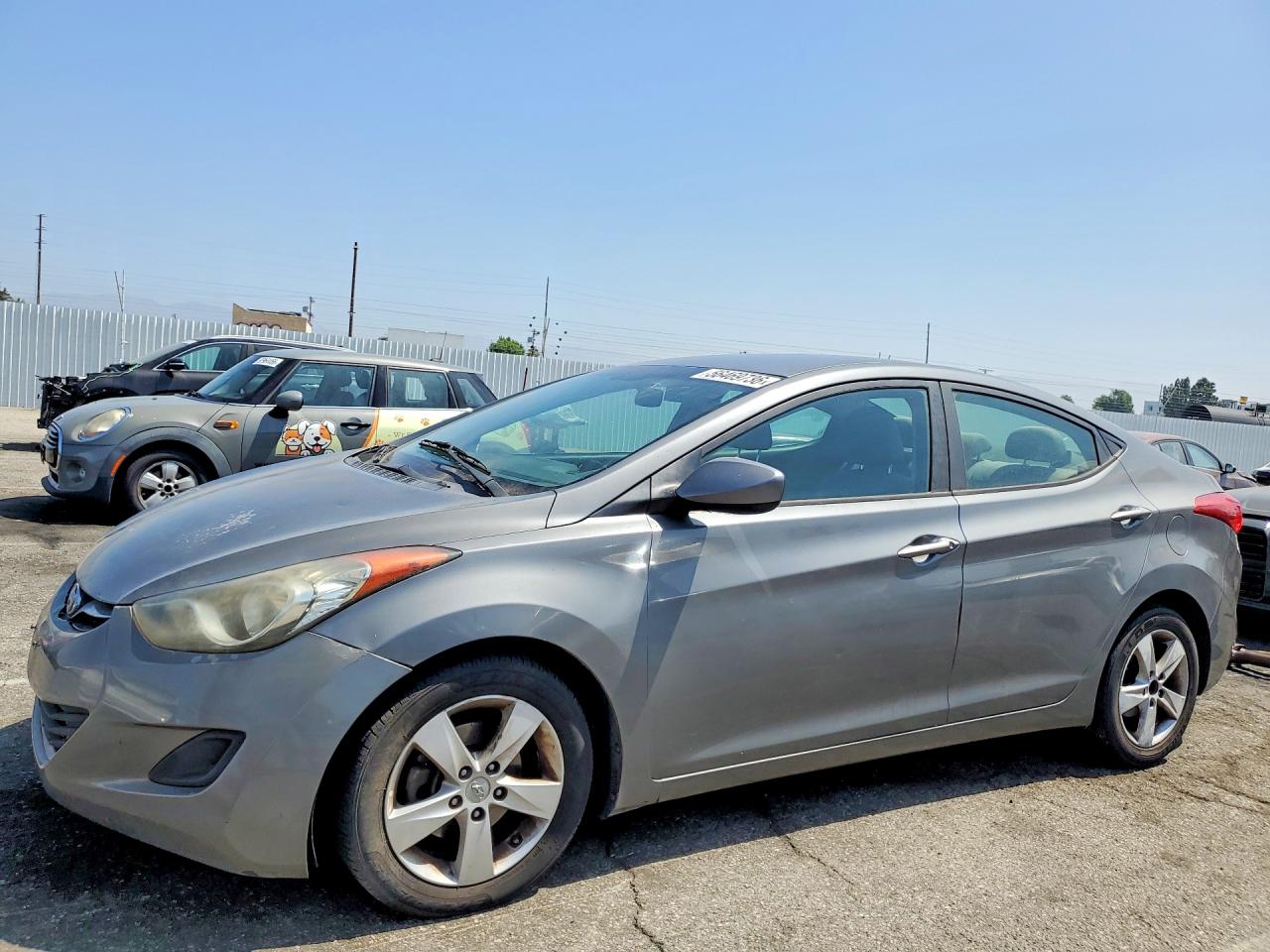 Salvage Hyundai ELANTRA Image
