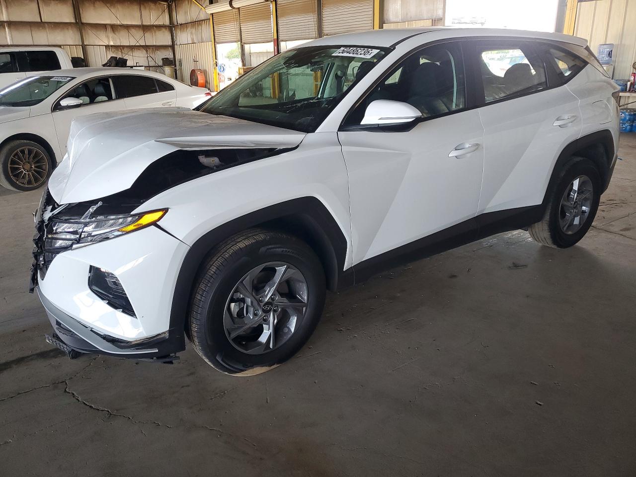 Salvage Hyundai TUCSON Image
