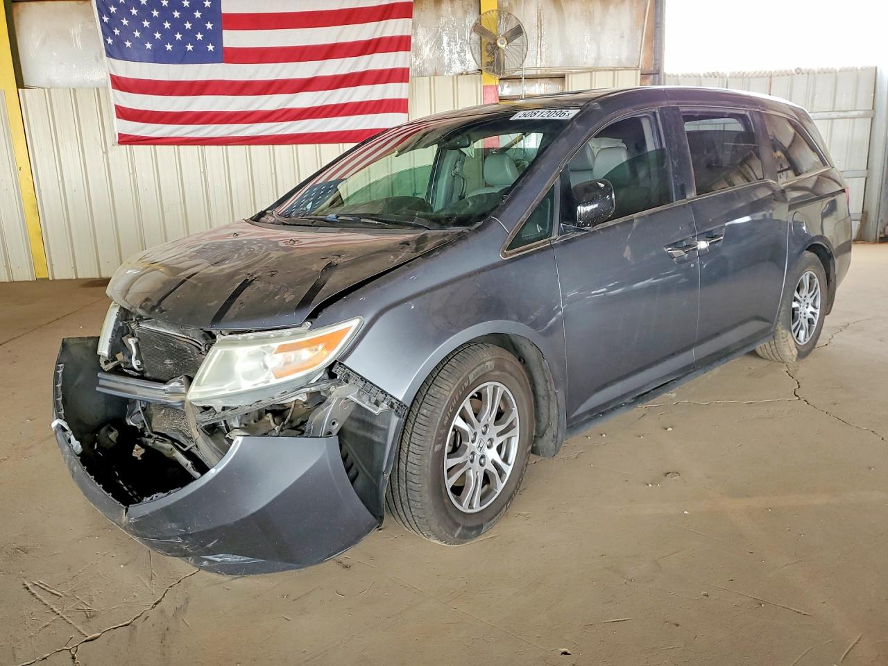 Salvage Honda Odyssey Image