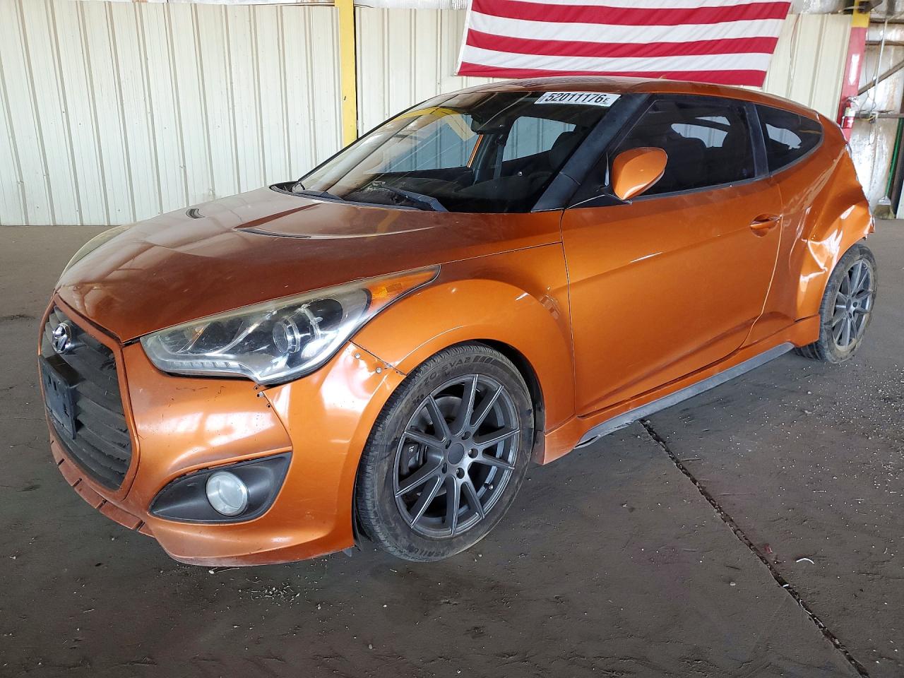 Salvage Hyundai VELOSTER Image
