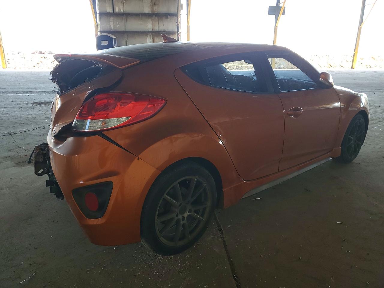 Hyundai VELOSTER Turbo