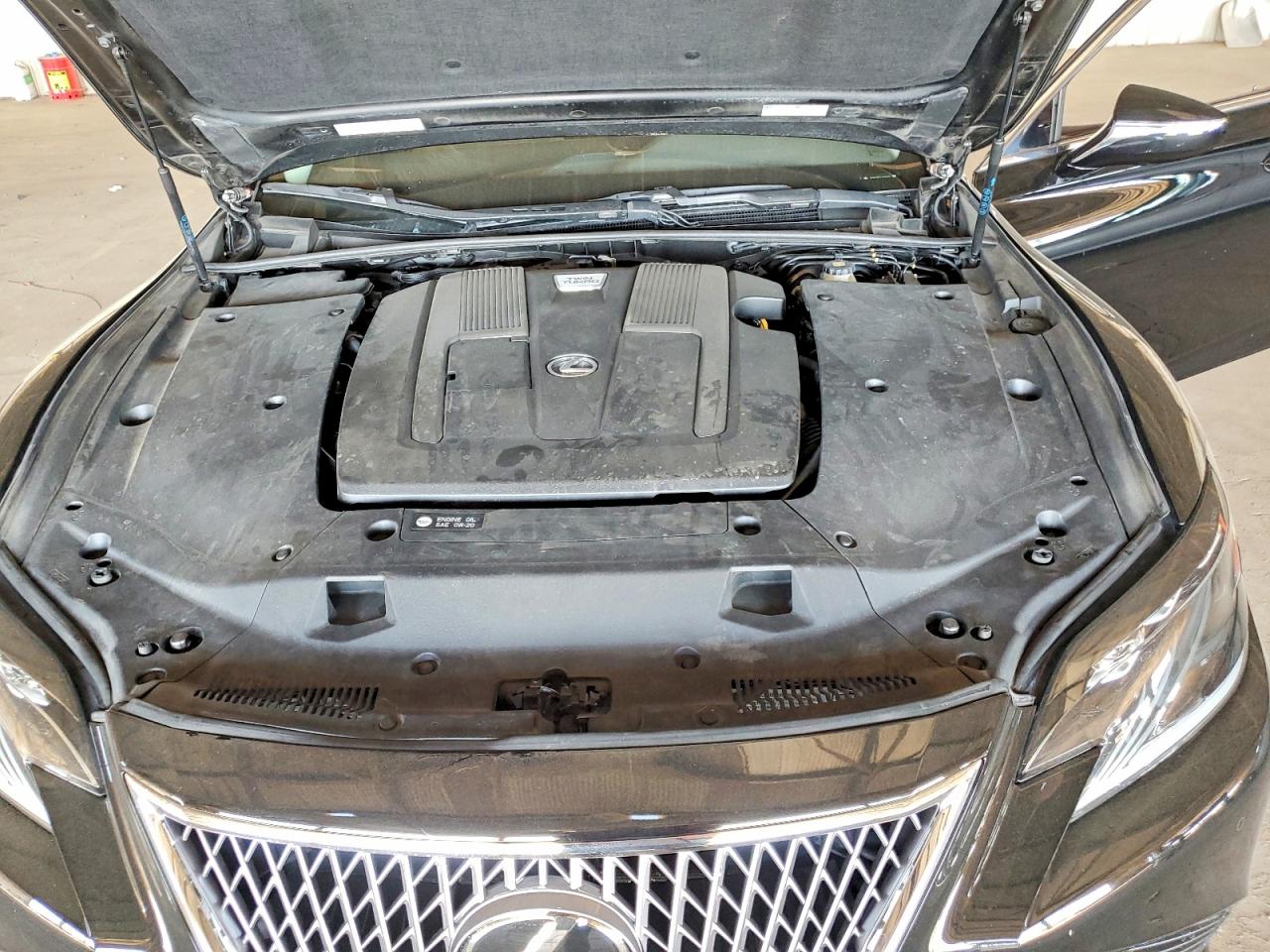 Lexus LS Base