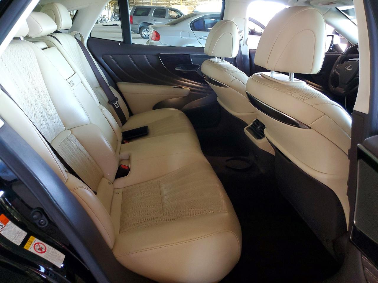 Lexus LS Base