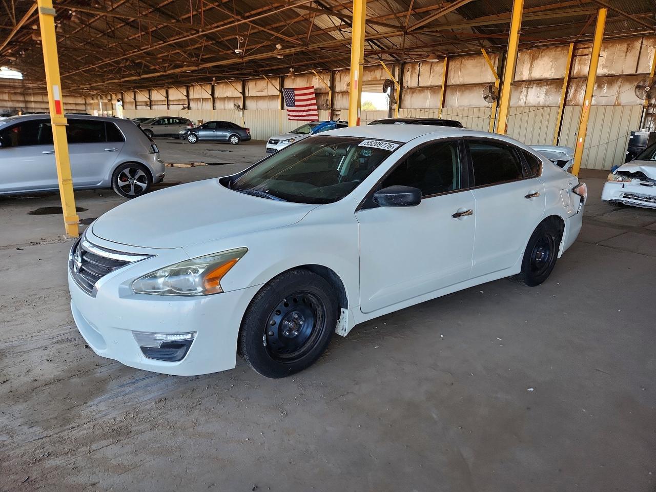 Salvage Nissan Altima Image