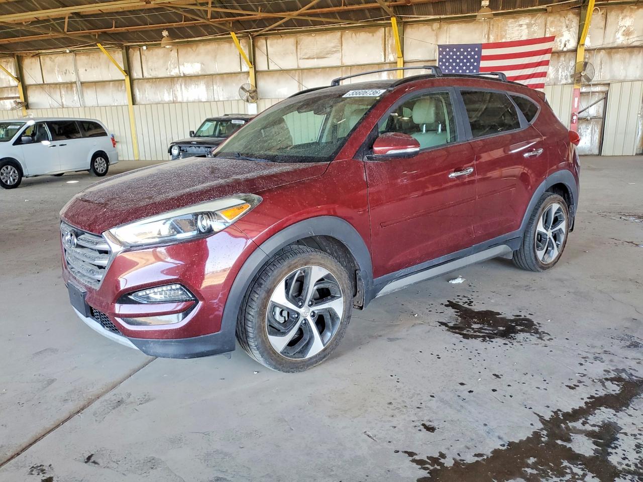 Salvage Hyundai TUCSON Image