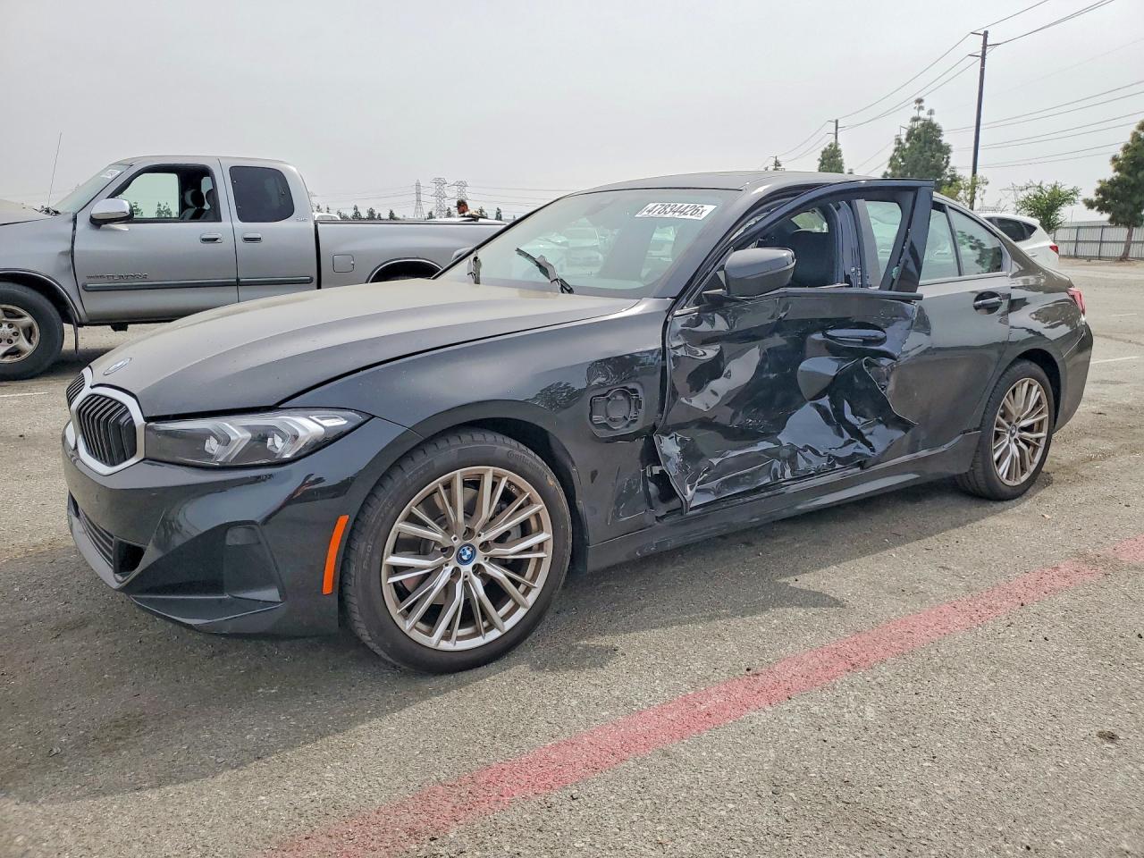 Salvage BMW 3 Series Image