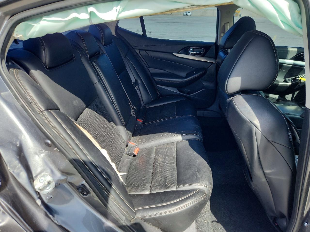 Nissan Maxima Sv