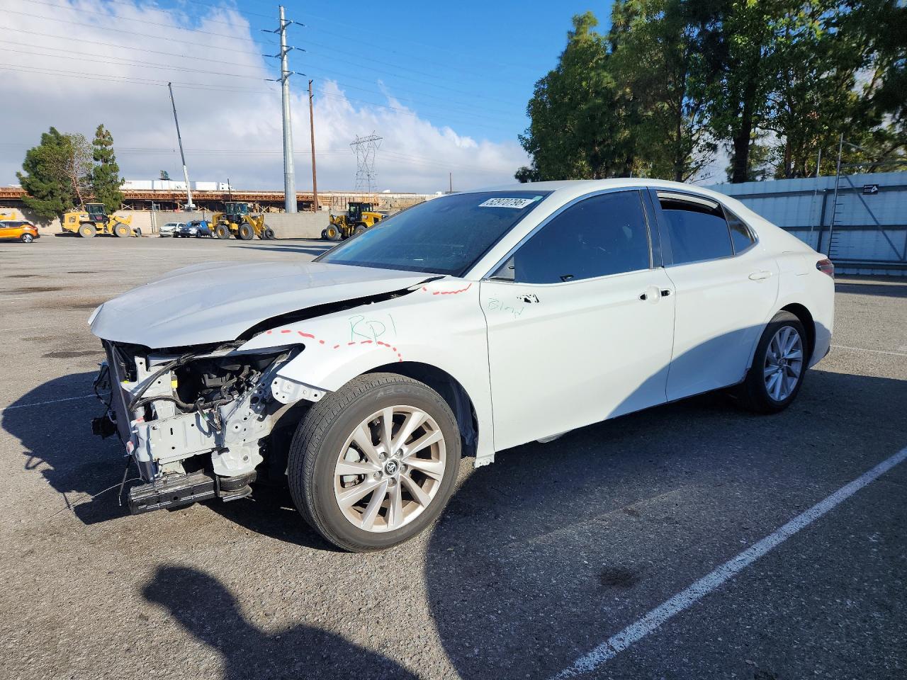 Salvage Toyota Camry Image