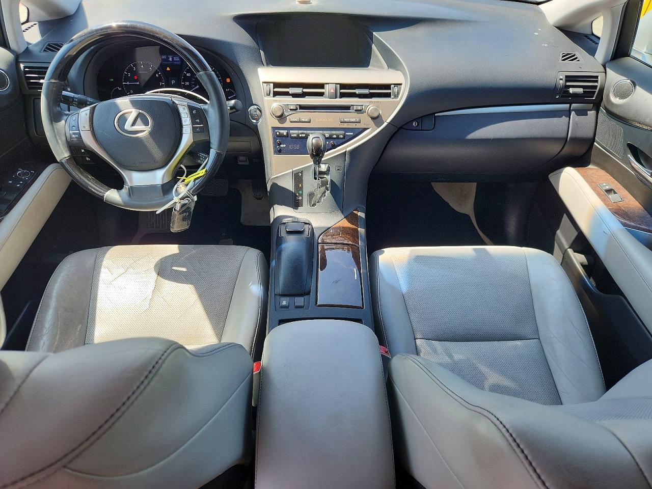 Lexus RX Base