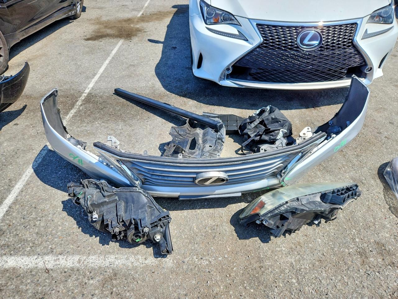 Lexus RX Base
