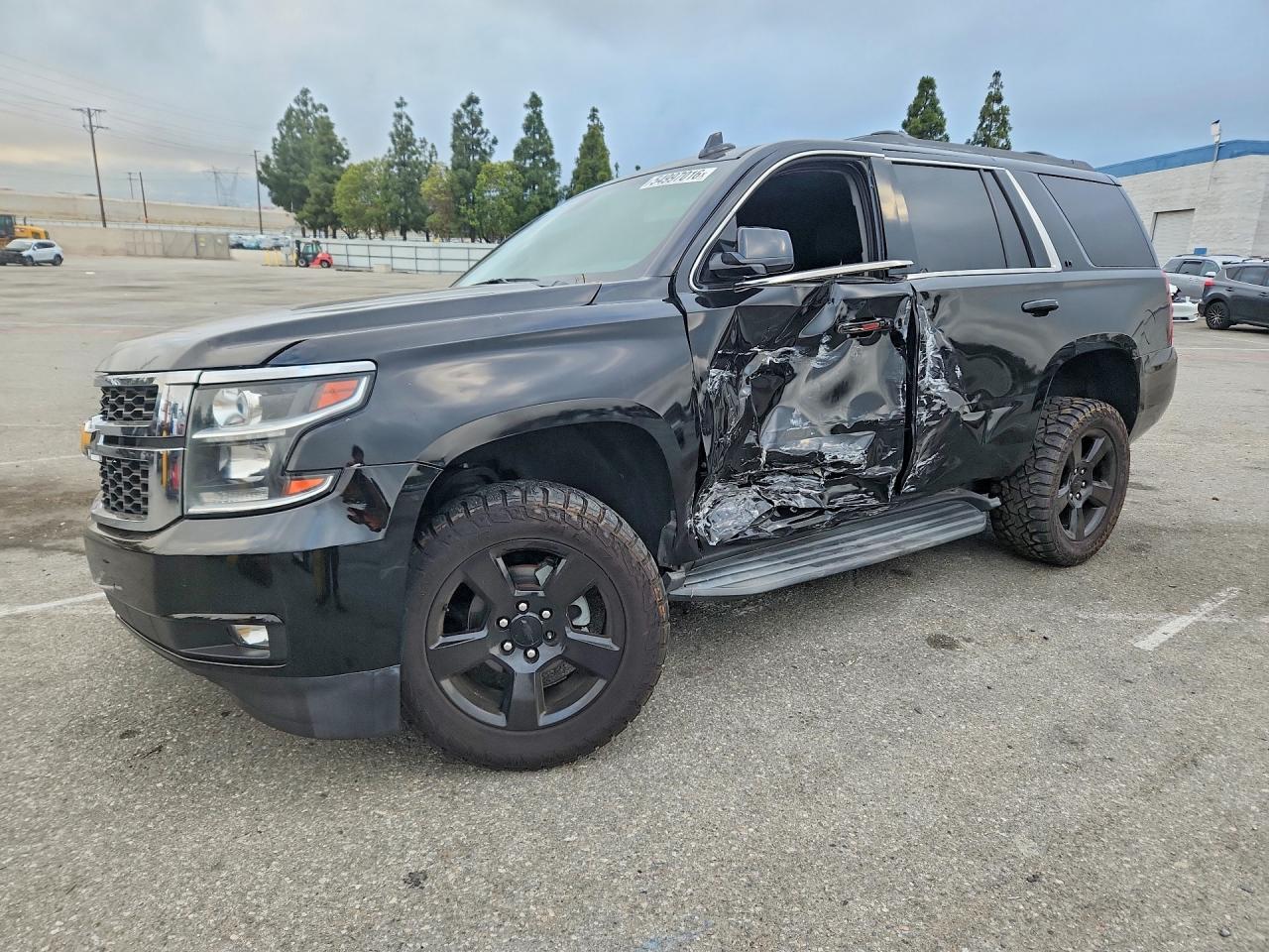 Salvage Chevrolet Tahoe Image