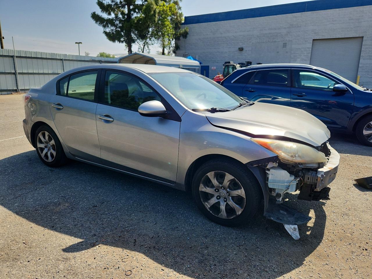 Mazda 3 I