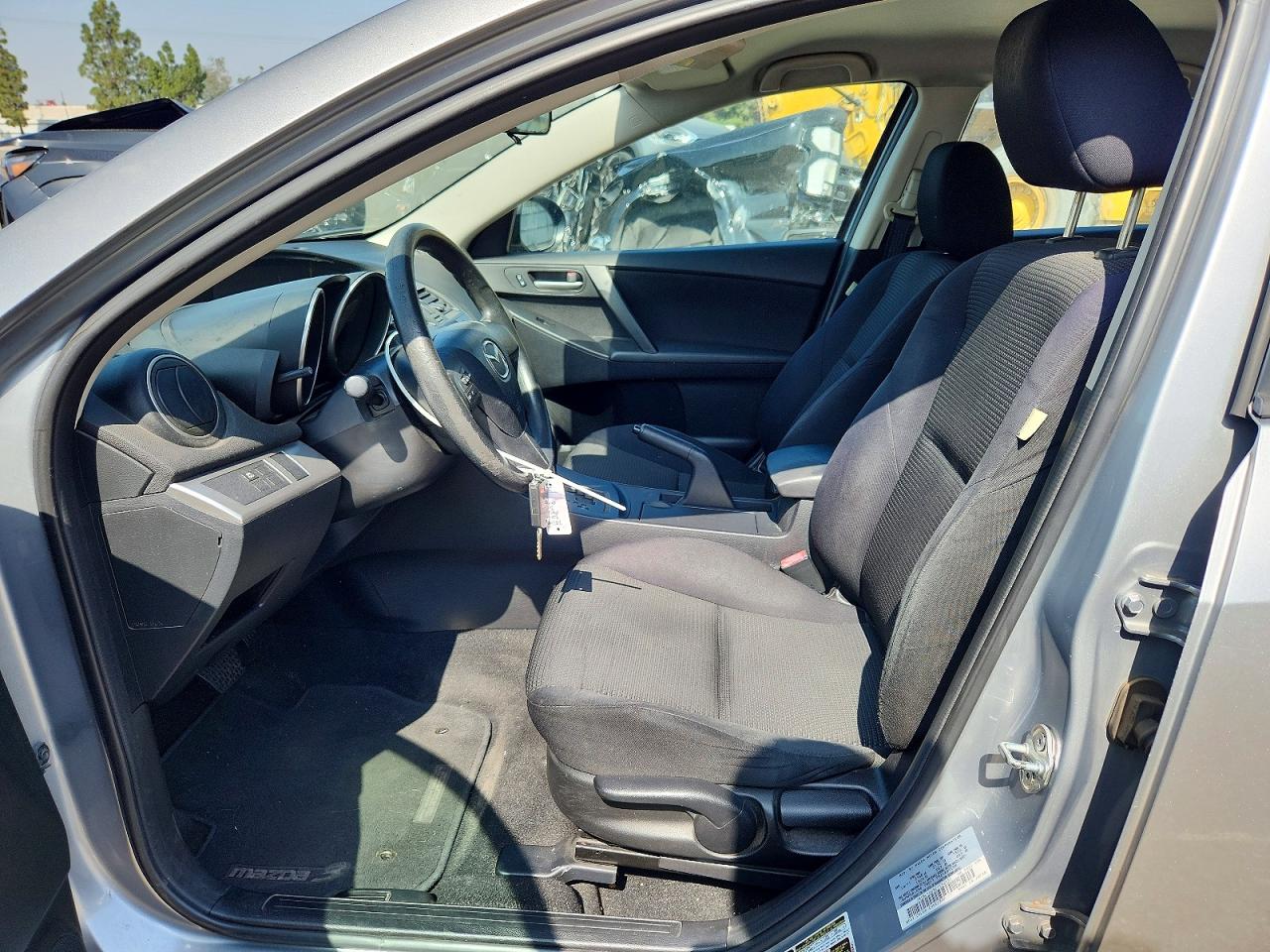 Mazda 3 I