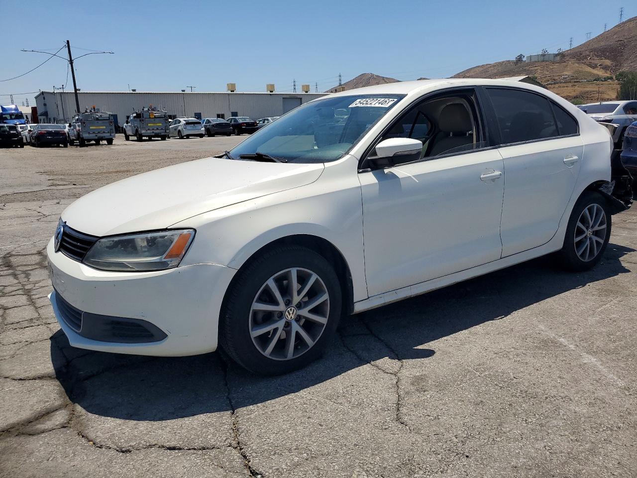 Salvage Volkswagen Jetta Image
