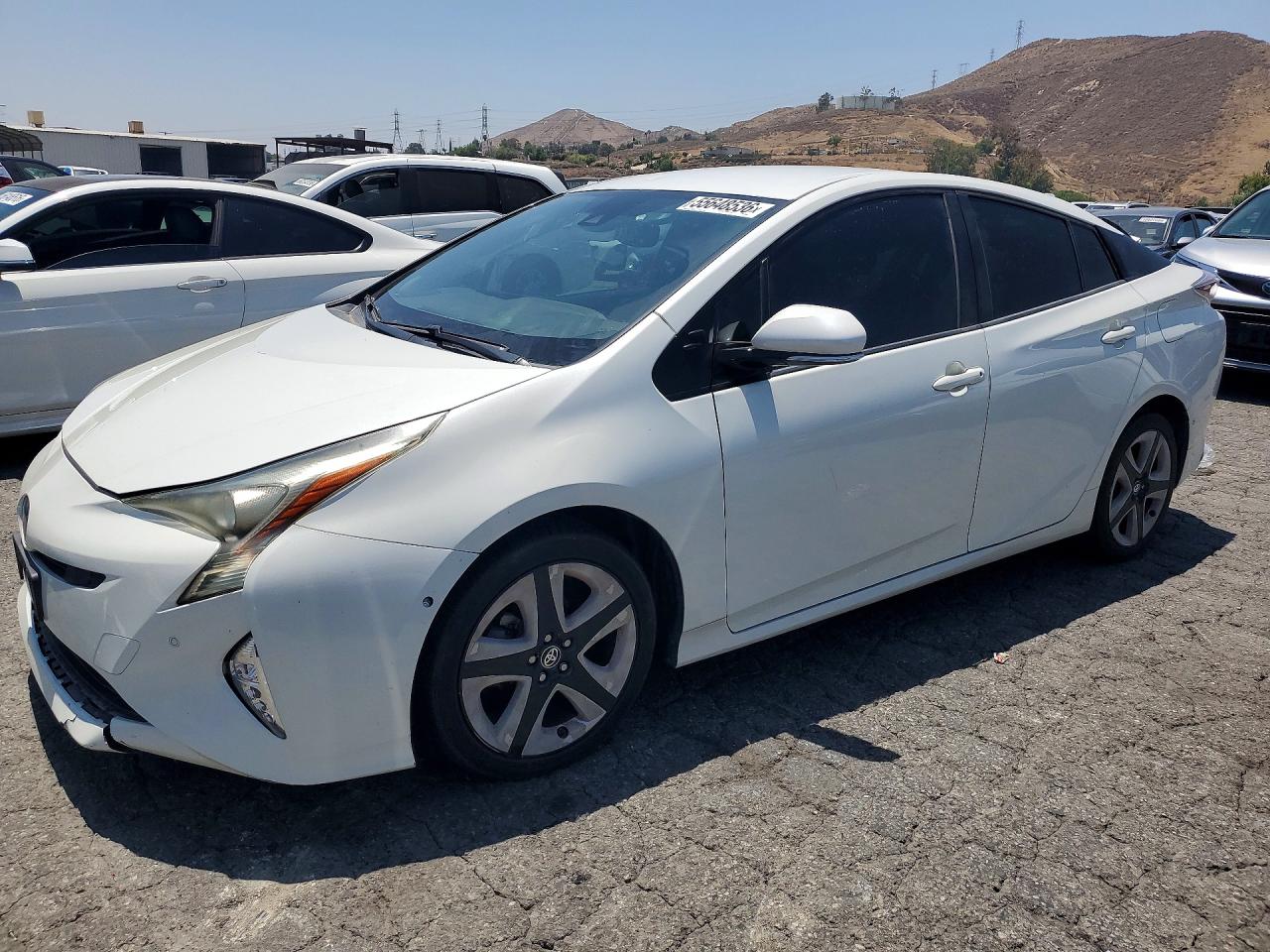 Salvage Toyota Prius Image