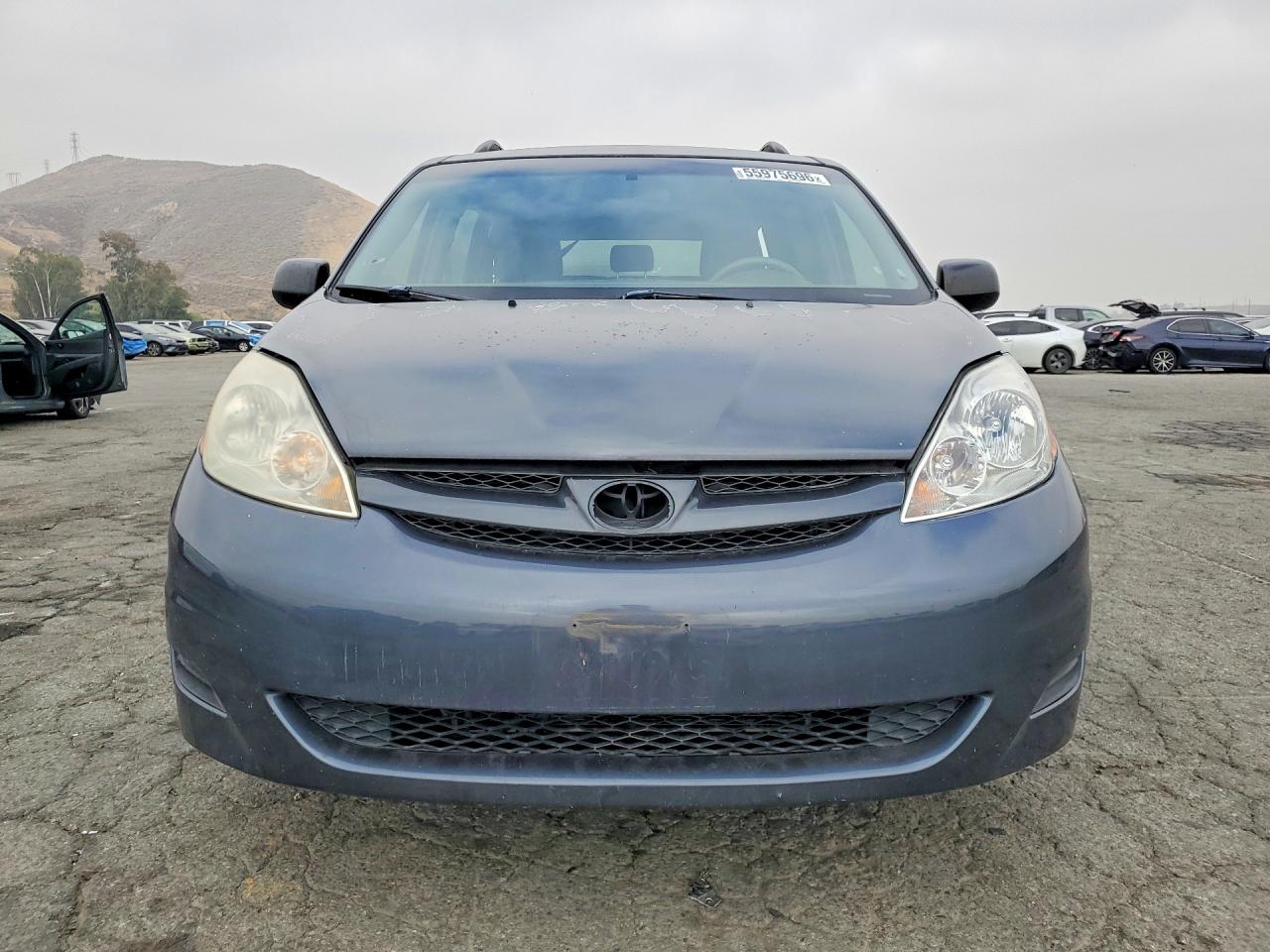 Toyota Sienna Ce 7-passenger