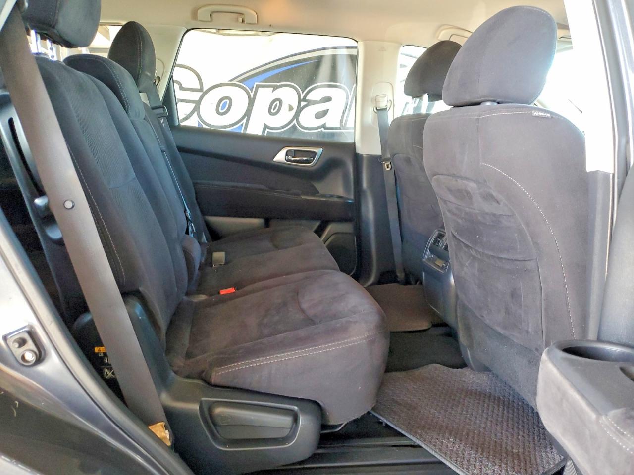 Nissan Pathfinder S