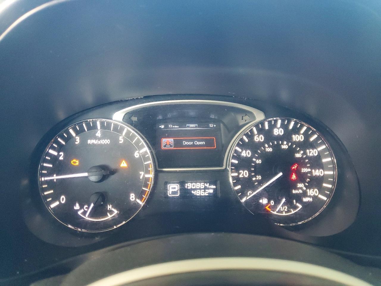 Nissan Pathfinder S