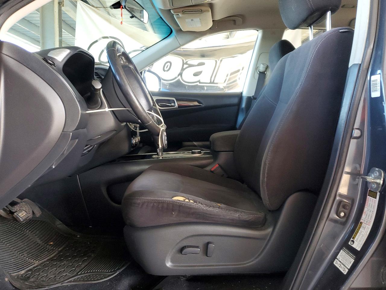 Nissan Pathfinder S