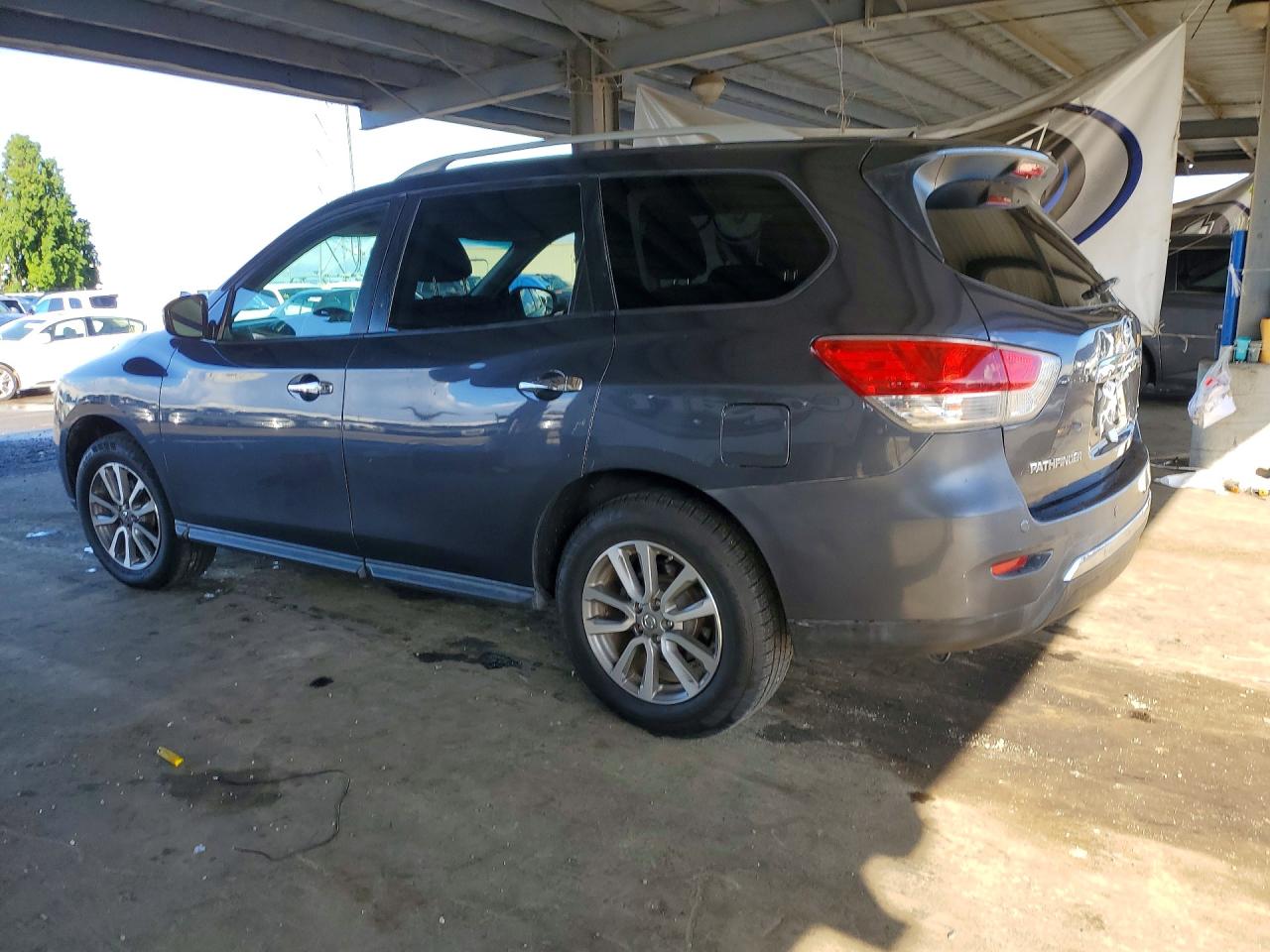 Nissan Pathfinder S