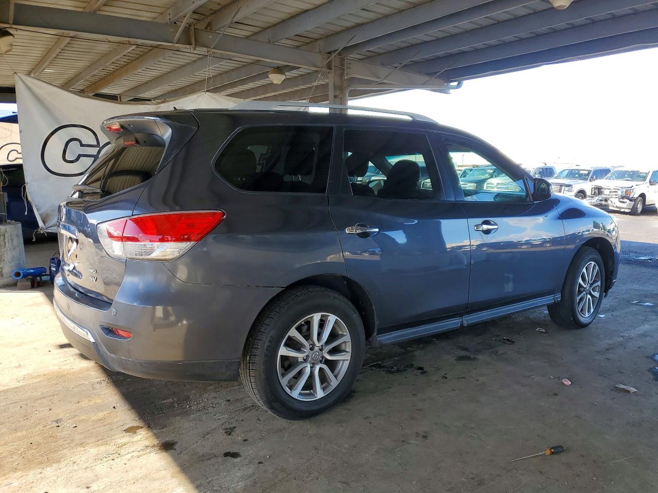 Nissan Pathfinder S