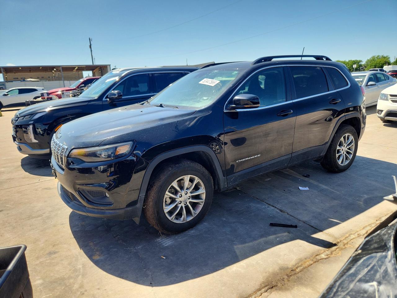 Salvage Jeep Grand Cherokee Image