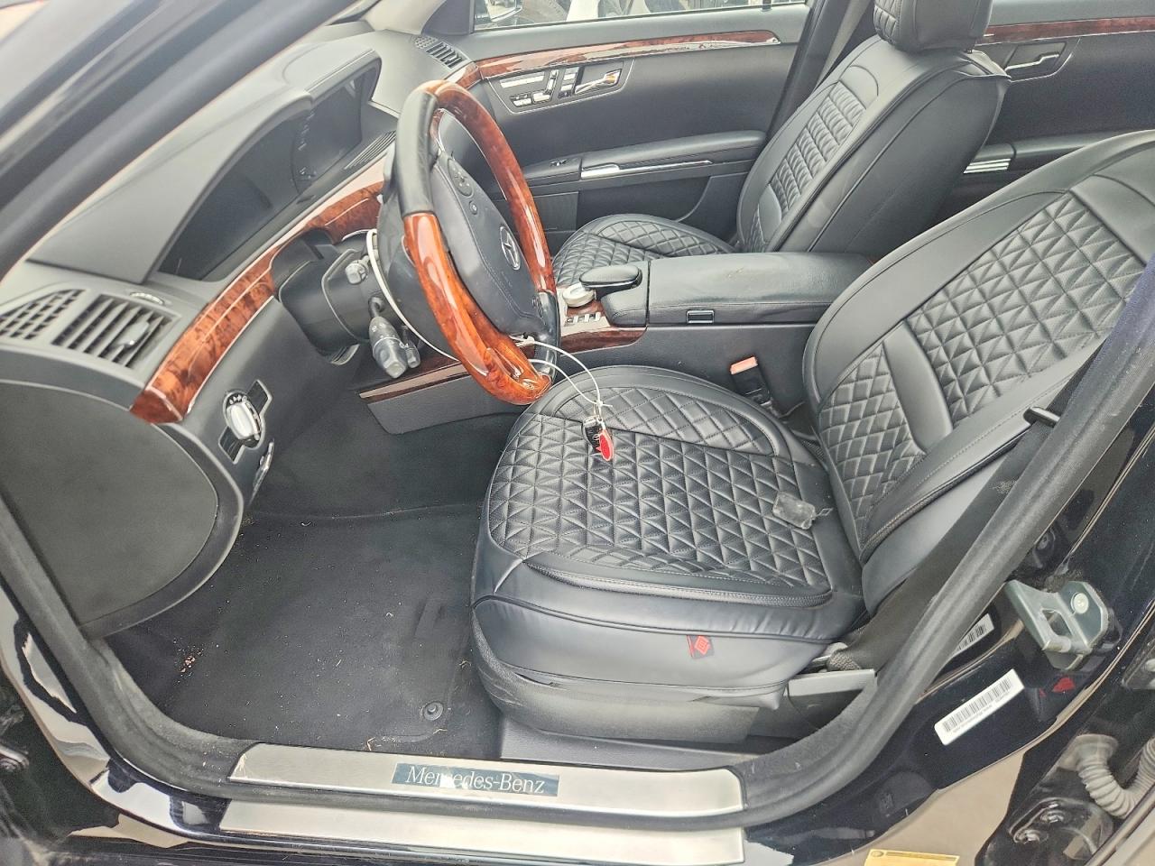 Mercedes-Benz S-Class 550