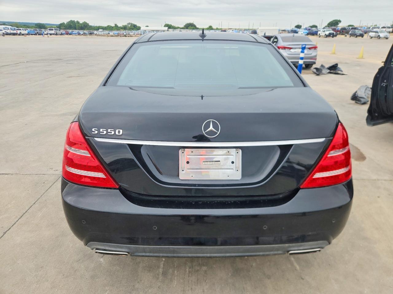 Mercedes-Benz S-Class 550