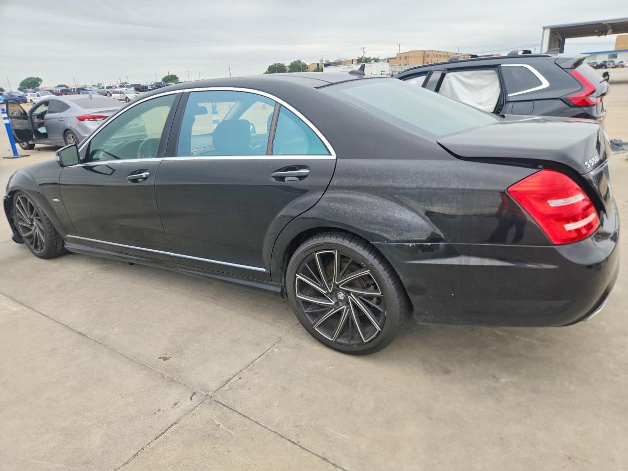 Mercedes-Benz S-Class 550