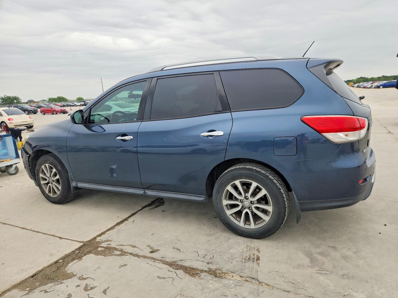 Nissan Pathfinder S