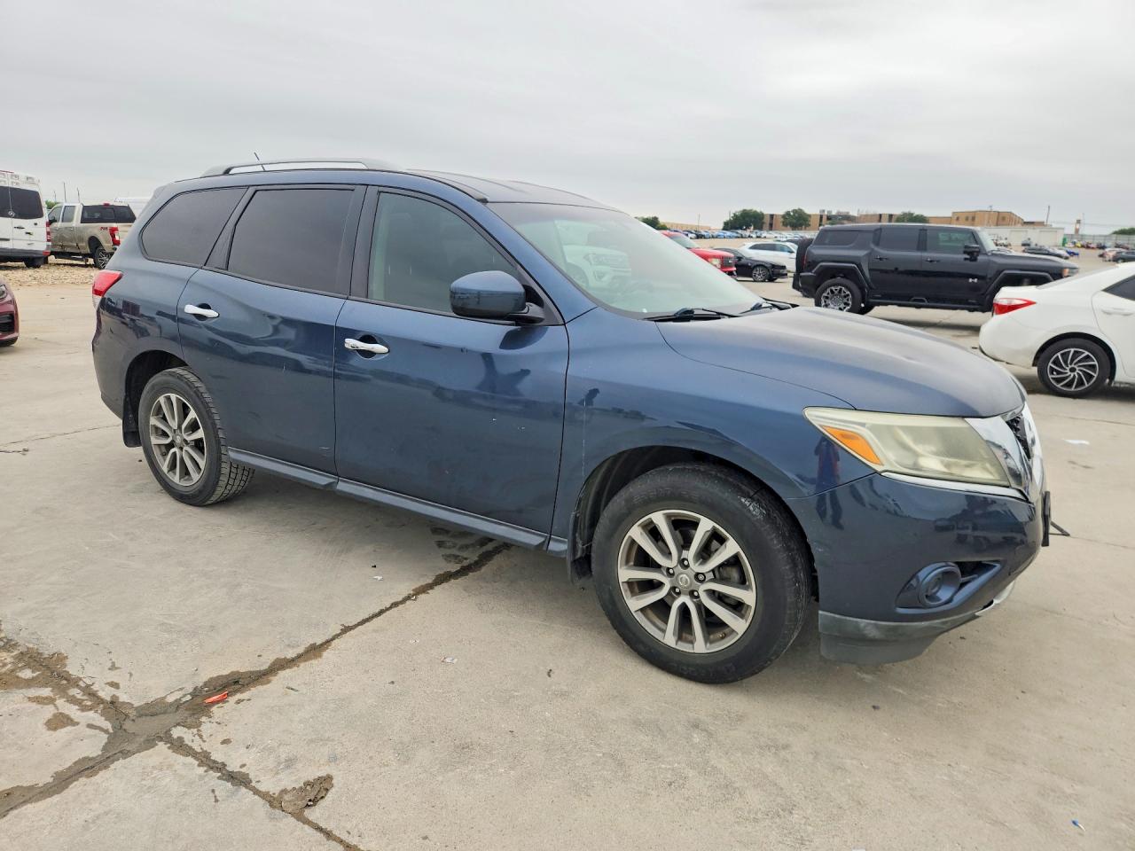Nissan Pathfinder S