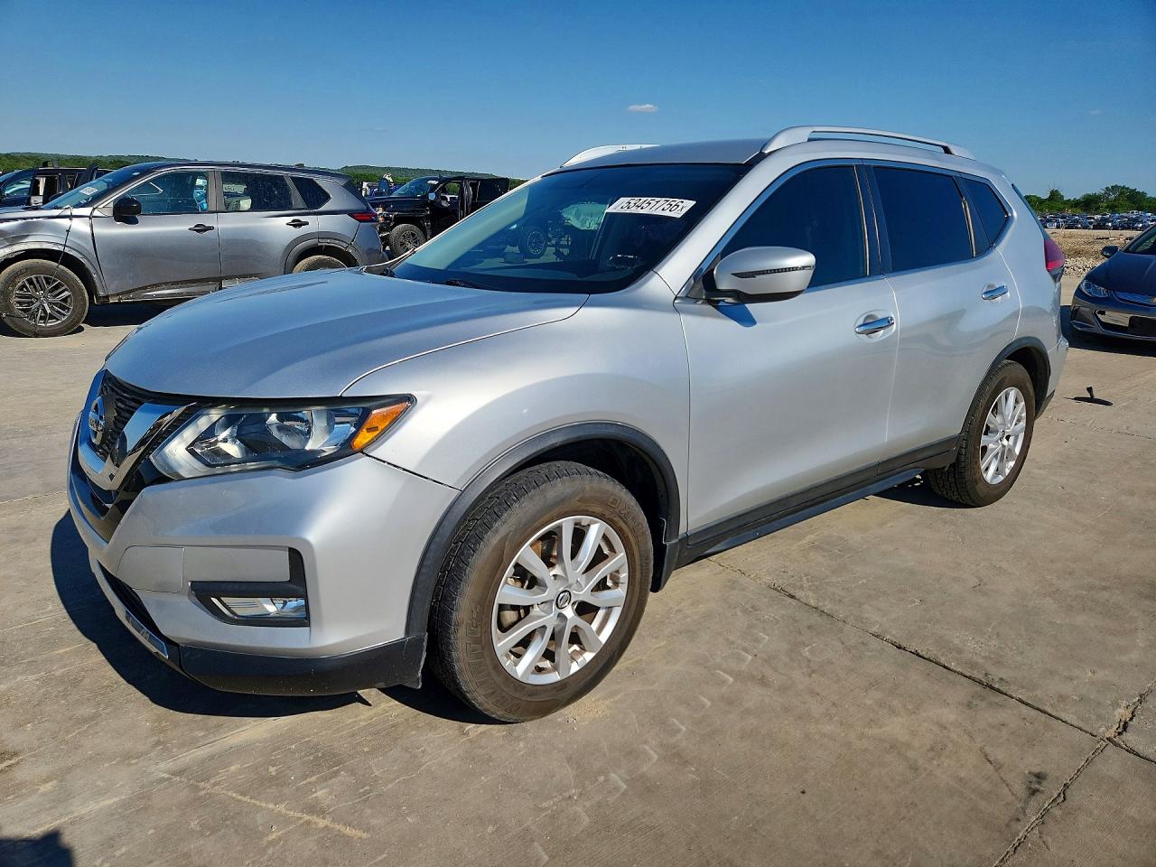 Salvage Nissan Rogue Image