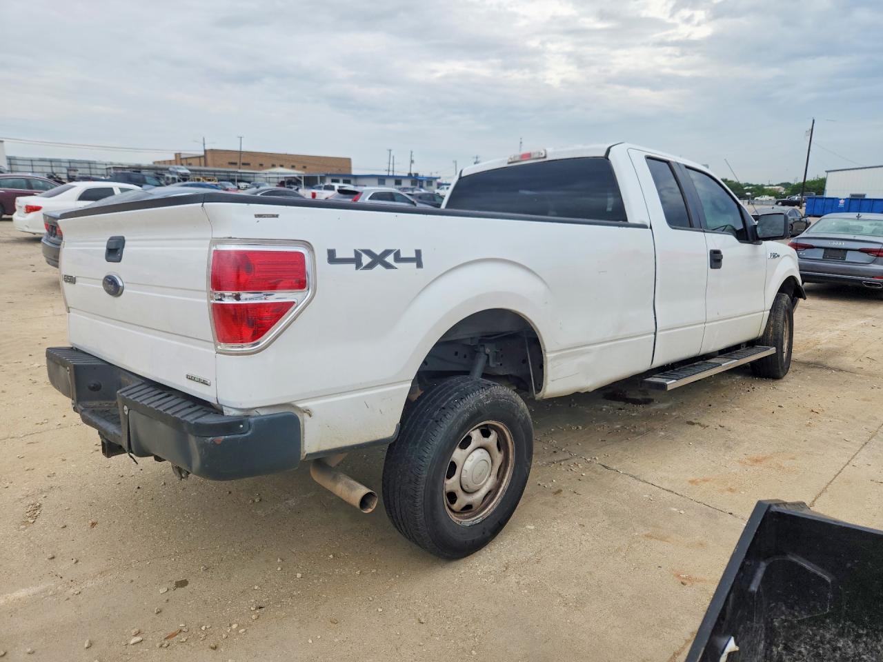 Ford F-150 Super Cab