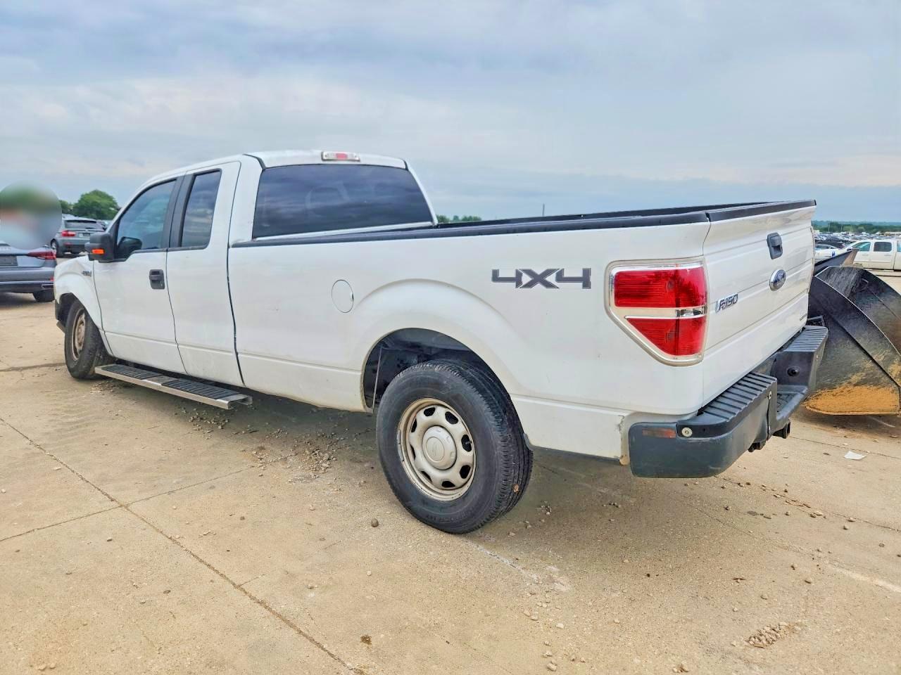 Ford F-150 Super Cab