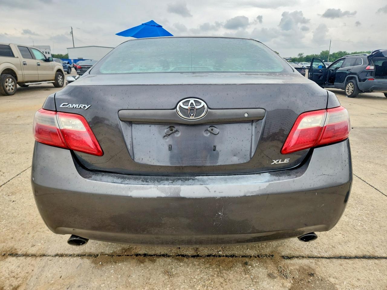 Toyota Camry Xle V6