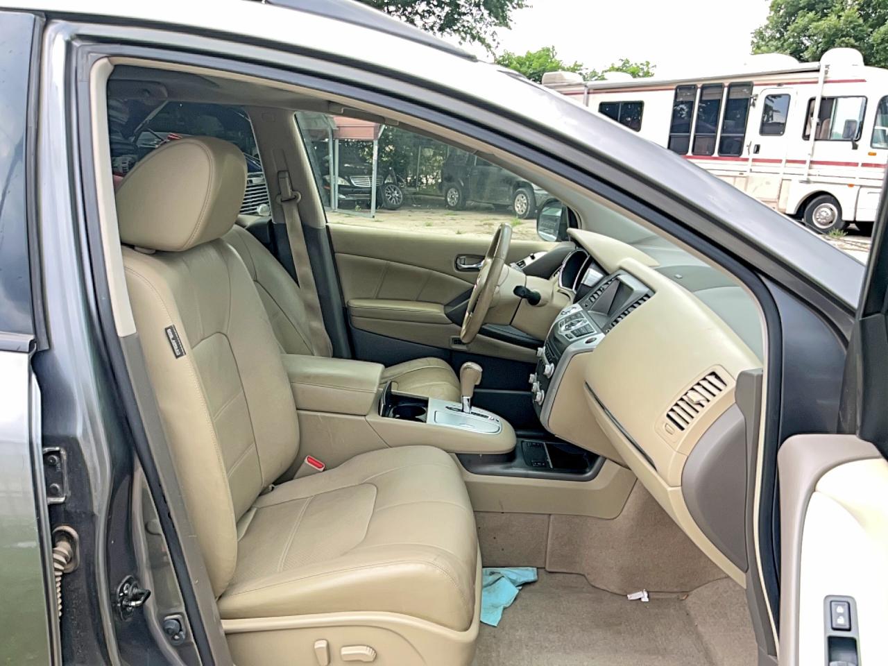 Nissan Murano S