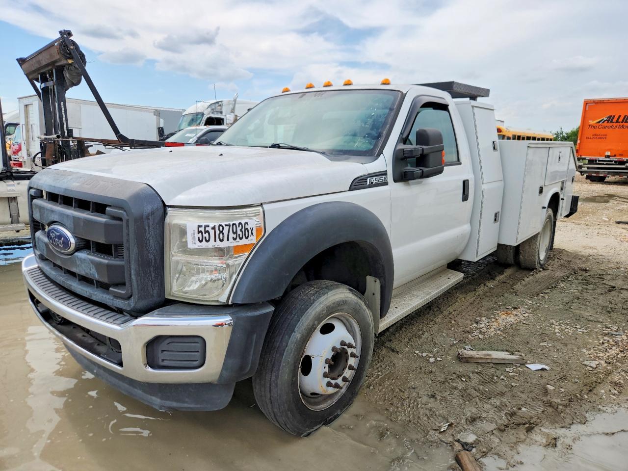 Salvage Ford F-550 Image