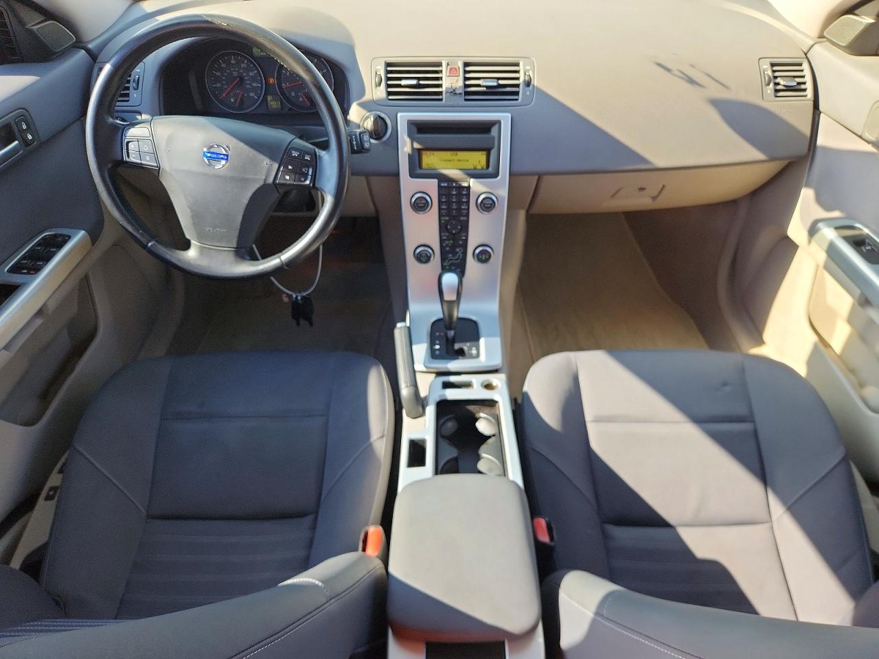 Volvo V50 2.4i