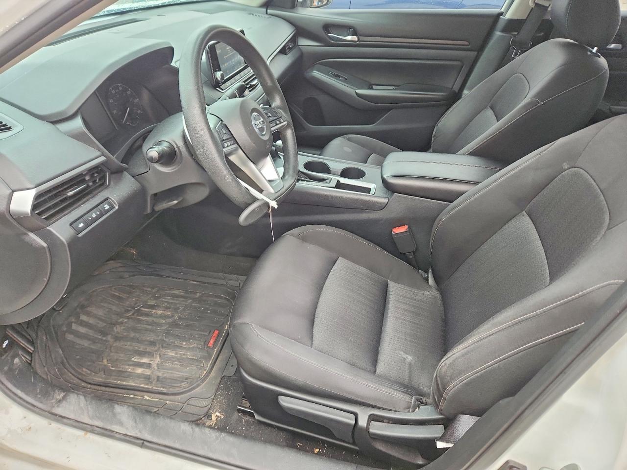 Nissan Altima S