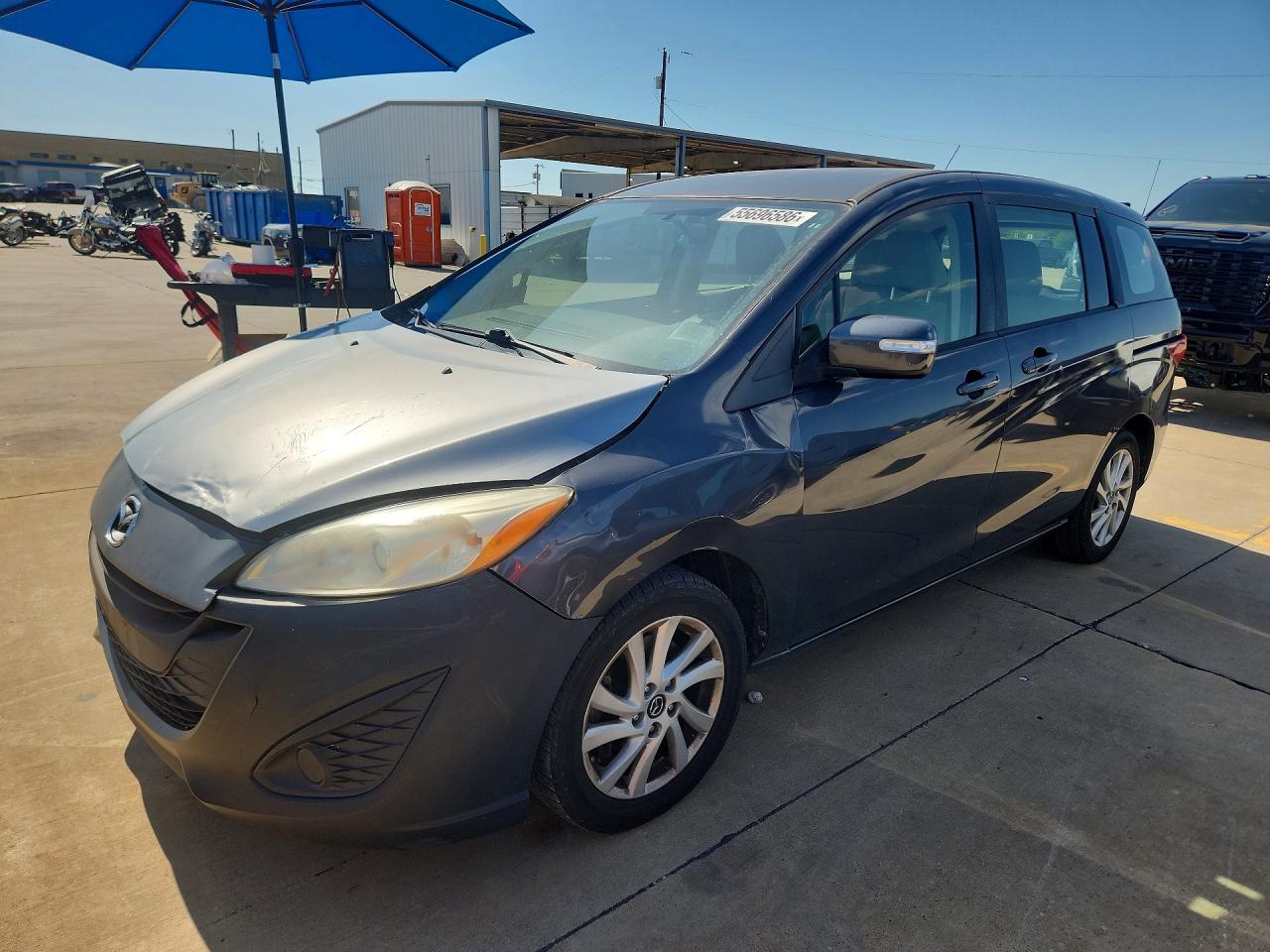 Salvage Mazda 5 Image